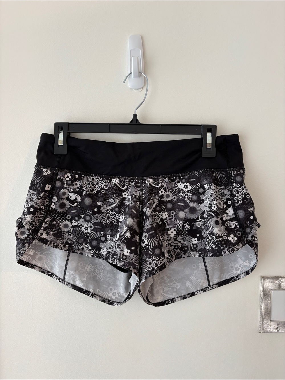 Lululemon Speed Shorts Seawheeze Counter Culture 6